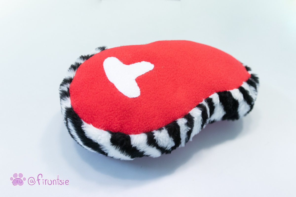 firuntsie's tweet photo. BONE, EGGPLANT, DONUT &amp; STEAK PLUSHIES!✨
This are some of the Firu Props you can get!
All machine-sewed, Made with love!💜
Visit my website for more info
👉Fill the google forms to get yours!💜
LINKS AT MY BIO!👈😍
#furryartist #plushie #furryprop https://t.co/ksJzVePFDE