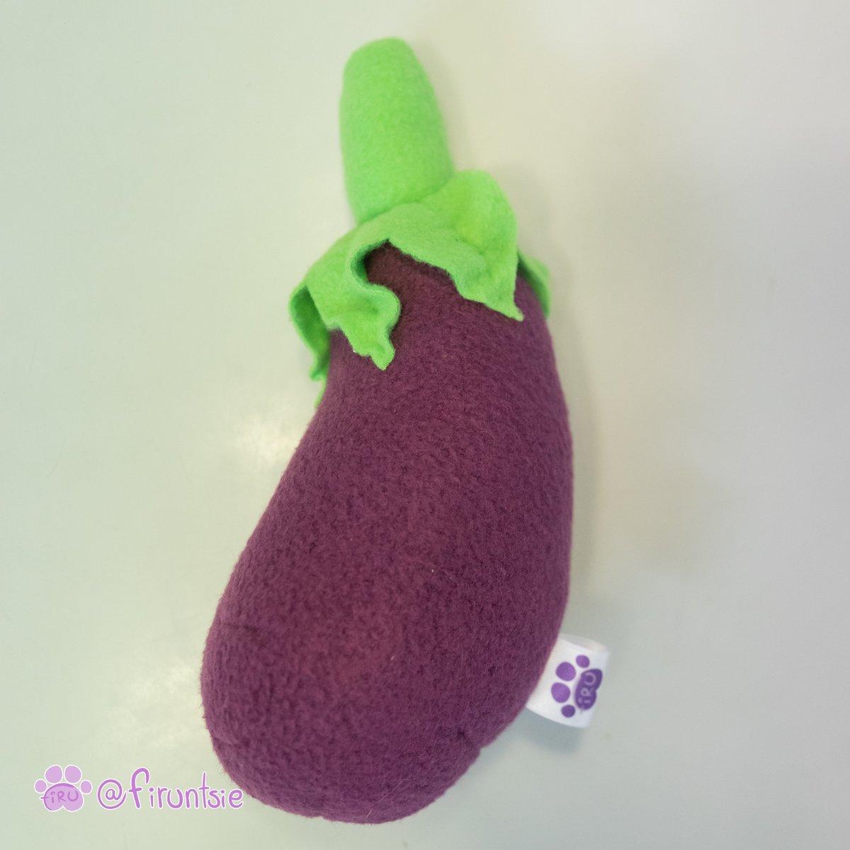 firuntsie's tweet photo. BONE, EGGPLANT, DONUT &amp; STEAK PLUSHIES!✨
This are some of the Firu Props you can get!
All machine-sewed, Made with love!💜
Visit my website for more info
👉Fill the google forms to get yours!💜
LINKS AT MY BIO!👈😍
#furryartist #plushie #furryprop https://t.co/ksJzVePFDE