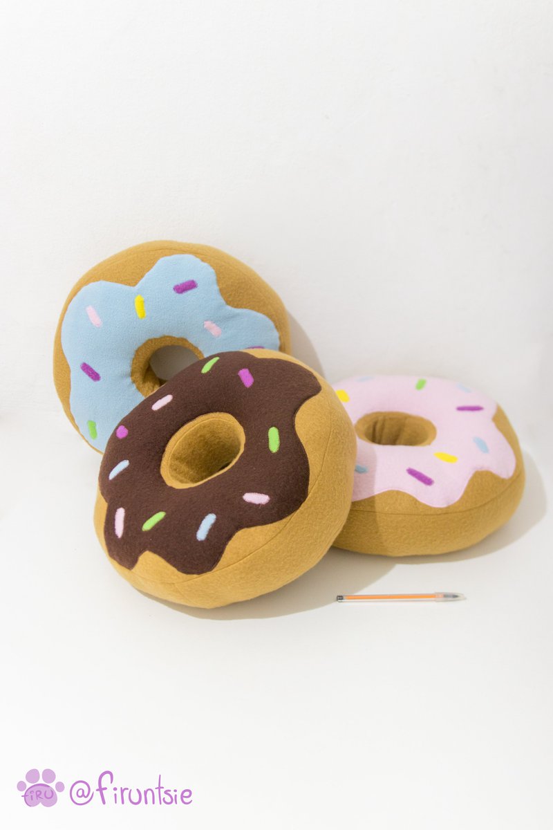 firuntsie's tweet photo. BONE, EGGPLANT, DONUT &amp; STEAK PLUSHIES!✨
This are some of the Firu Props you can get!
All machine-sewed, Made with love!💜
Visit my website for more info
👉Fill the google forms to get yours!💜
LINKS AT MY BIO!👈😍
#furryartist #plushie #furryprop https://t.co/ksJzVePFDE