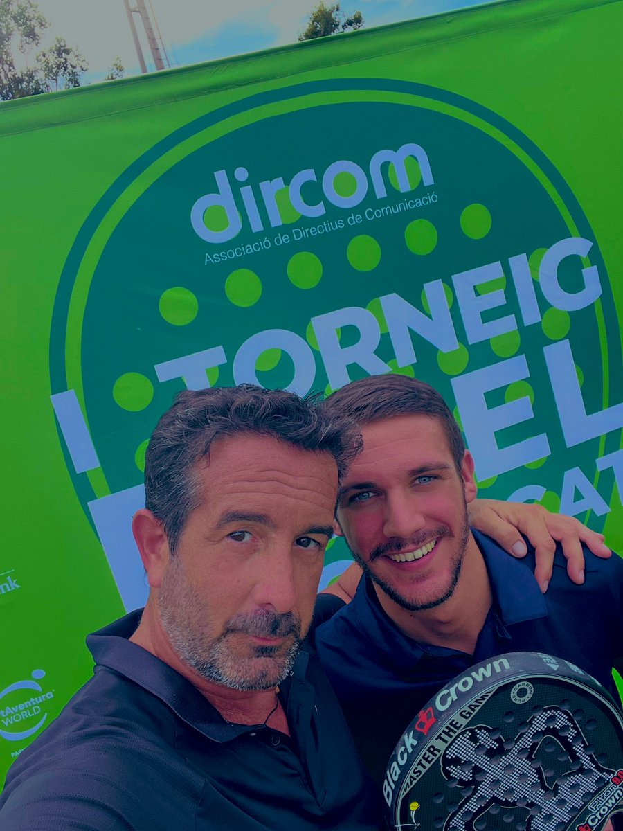 marcasanovas7's tweet photo. Un gran vespre d’esport i amistat entre professionals de la comunicació. Gràcies @Dircomcat per l’excel.lent organització del 1r Torneig de Pàdel de dircoms al @RCPoloBarcelona. https://t.co/GNUKqqPl1Z