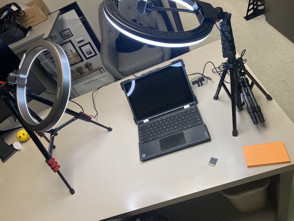 jamesvarlack's tweet photo. Even Chromebooks are now getting photo shoots π€¦πΎββοΈπ€·πΎββοΈπππ» I wonder what is going on? #mcallenisdtech #techmeoutmisd Only @DianaGarzaRod knows π€«ππΎ @annvega @rfluegel @gosand2 @bil_misd @RocioNava2017 https://t.co/1DCc4h2Cqt