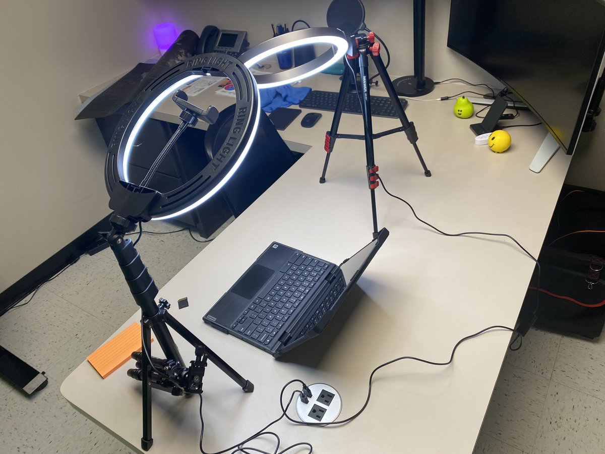jamesvarlack's tweet photo. Even Chromebooks are now getting photo shoots π€¦πΎββοΈπ€·πΎββοΈπππ» I wonder what is going on? #mcallenisdtech #techmeoutmisd Only @DianaGarzaRod knows π€«ππΎ @annvega @rfluegel @gosand2 @bil_misd @RocioNava2017 https://t.co/1DCc4h2Cqt