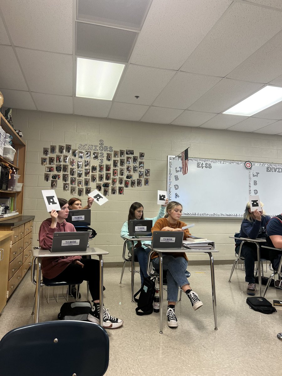 _Heather_Jean's tweet photo. Need a way to quickly formatively assess your MasteryPrep bellringer? @BethBowersMHS uses Plickers to document her Ss answers. At the end of the question set, she’ll use the data to determine SGI for more instruction on the skill they covered. @MunfordHigh #ForewardEver 🦁 ❤️ https://t.co/s7cz1Xfa9O