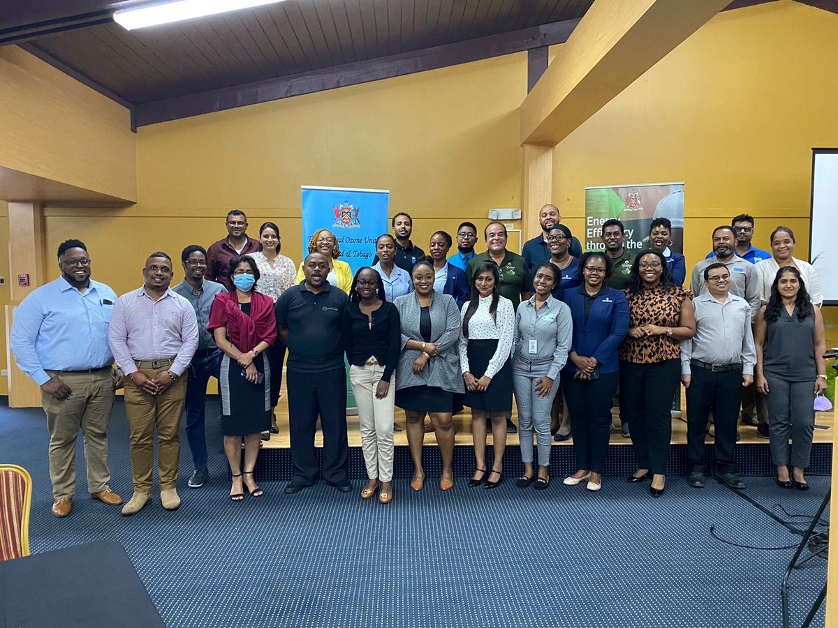 GregTheThinker's tweet photo. We laughed, we ate, we discussed reusable refrigerants...
Today the @UNDPTT @UNDPAccLabs, National Ozone Unit, and the @theGEF in #TrinidadandTobago hosted a National Consultation to identify innovative solutions to waste in the Refrigeration &amp; Air-Conditioning (RAC) Sector. https://t.co/T8Ifb2K1Gf