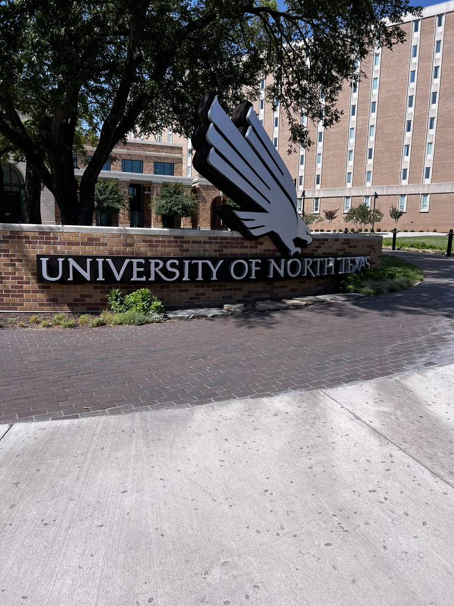 Angelinaa_le's tweet photo. Took my first college tour this summer 😁 #college #tour #UNT https://t.co/gQm4qhZ8vg