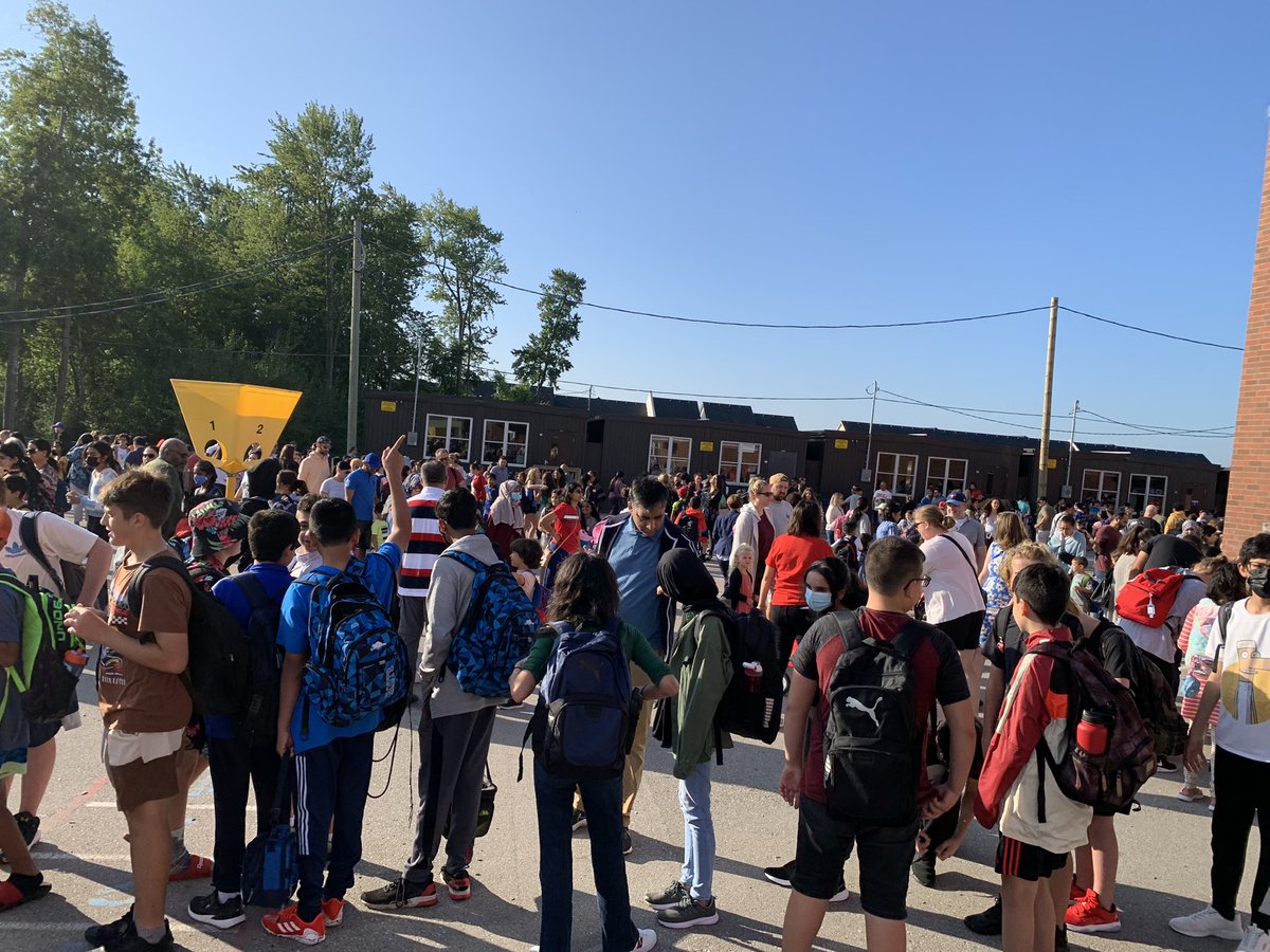sbruyns's tweet photo. #TVDSBFirstDay another incredible first day at @SACTVDSB https://t.co/kGGKFRwgQ4