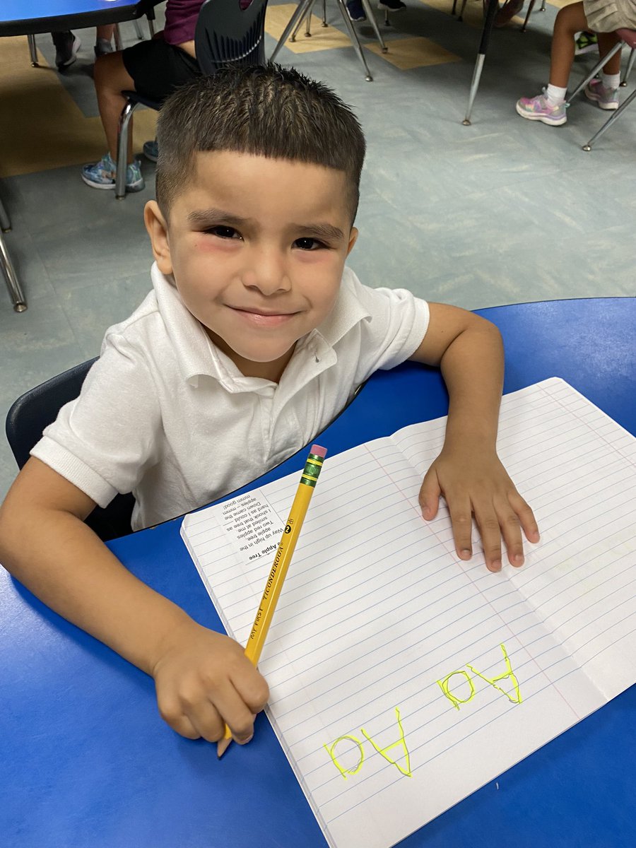 nanajofletcher's tweet photo. They were so excited to work in their journals today! Tracing letter Aa and illustrating our Apple tree poem. #letterknowledge #finemotor #comprehension #vbe #vbevibe #sdircprek #prek #vpk https://t.co/TgKLEfRQJ4