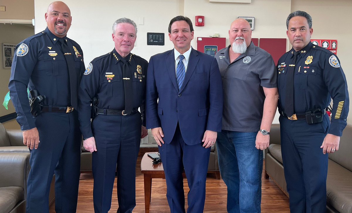 Great meet and greet with @flgovrondesantis as our Police Administration and @mayororlandolopez welcomed him to @cityofsweetwater #thelegacy #BackTheBlue