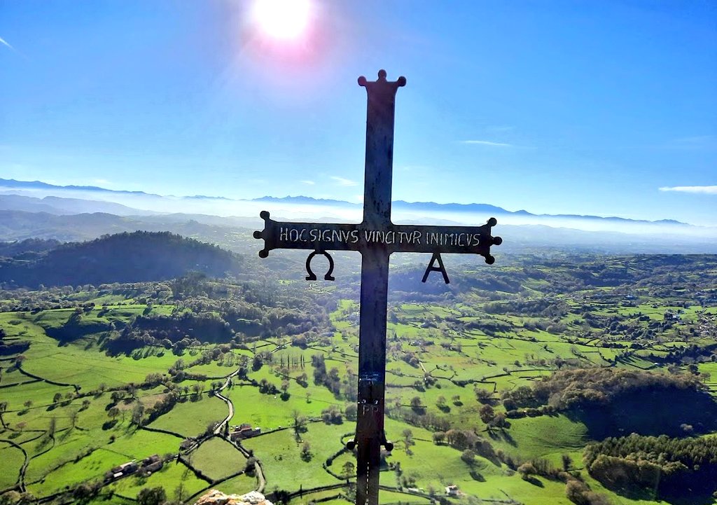 VientuNordes's tweet photo. Prestosu día d'Asturies a toos los asturianos y mui especialmente a quienes tan lloñe de la so tierra nuna fecha tan especial.

¡Puxa Asturies! https://t.co/y9WwaqcpDn