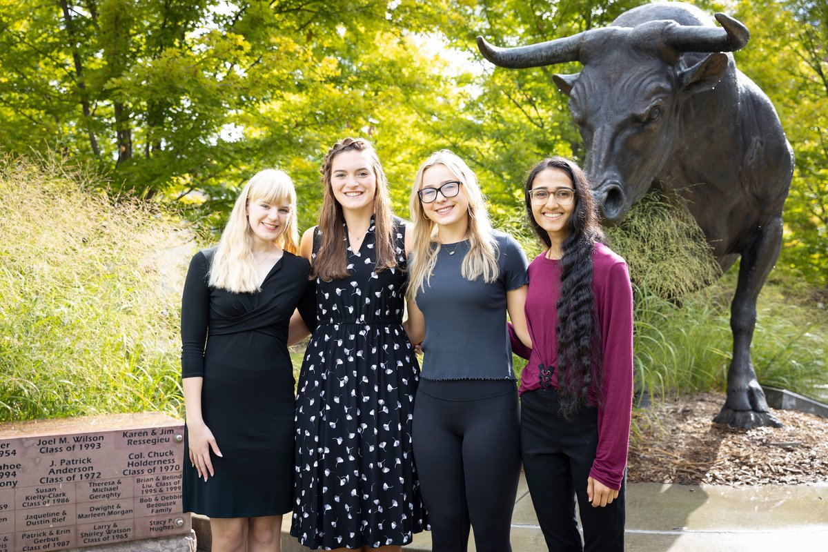 UNOAlumni's tweet photo. Congratulations to @UNOmaha freshmen Vivian Kaldahl, Jozy Piper, Lilly Gierhan and Jiya Chaudhari on receiving the 2022 UNO Alumni Association and Lee Denker Scholarships! Learn more about these new Mavericks and why they chose UNO at https://t.co/gV2eNR525A. https://t.co/c1qeug3QyH
