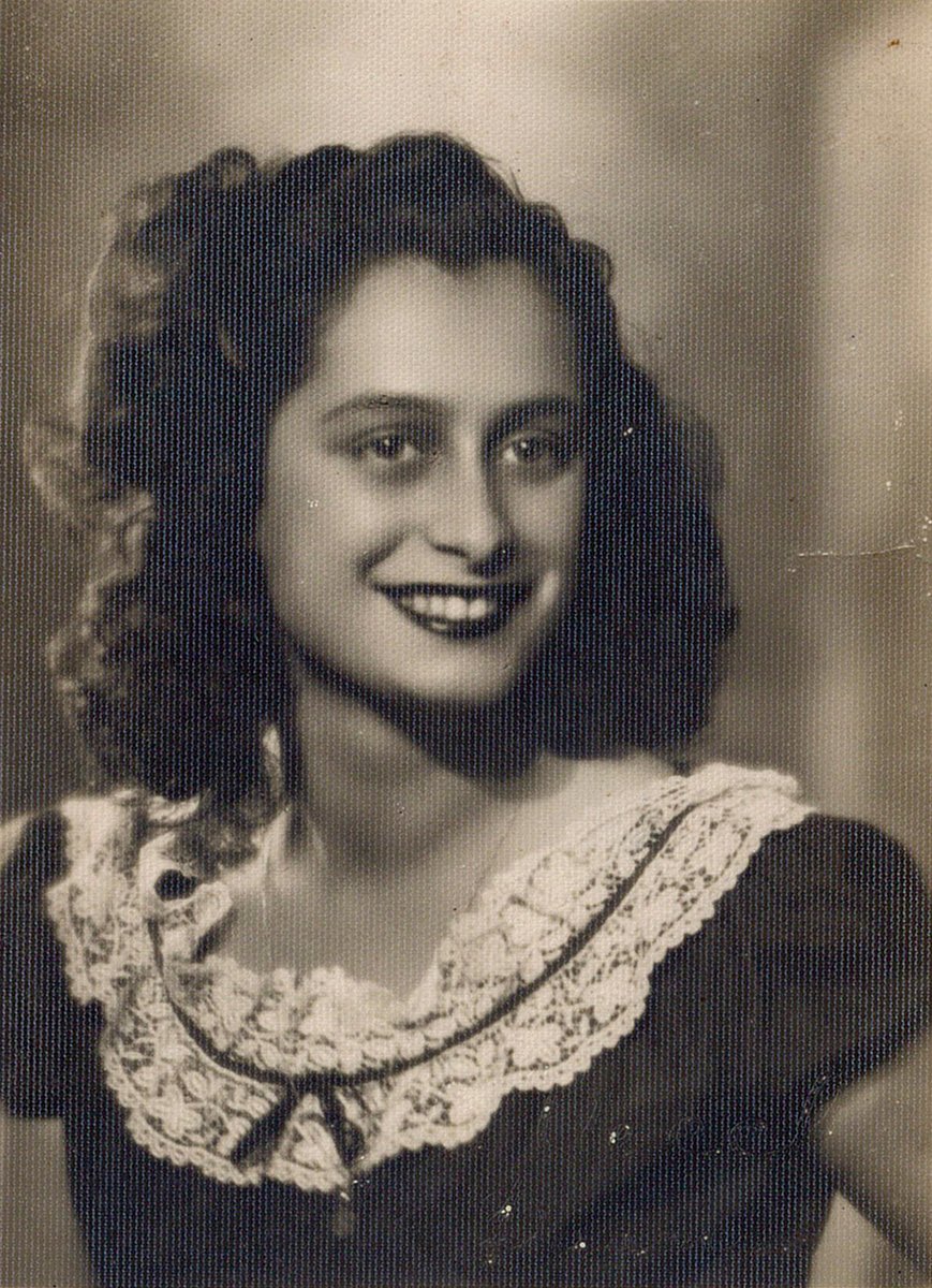 GSqueri's tweet photo. Nel 70° anniversario del #matrimonio dei miei meravigliosi #genitori, celebrato nella chiesa di Collecchio l'#8settembre 1952, li voglio ricordare com'erano quando si sono incontrati, lei 17 anni, lui 22!
Luciana Maestri, #Collecchio 17/6/1931
Giacomino Squeri, #Bedonia 11/1/1926 https://t.co/O2meJE7FCz
