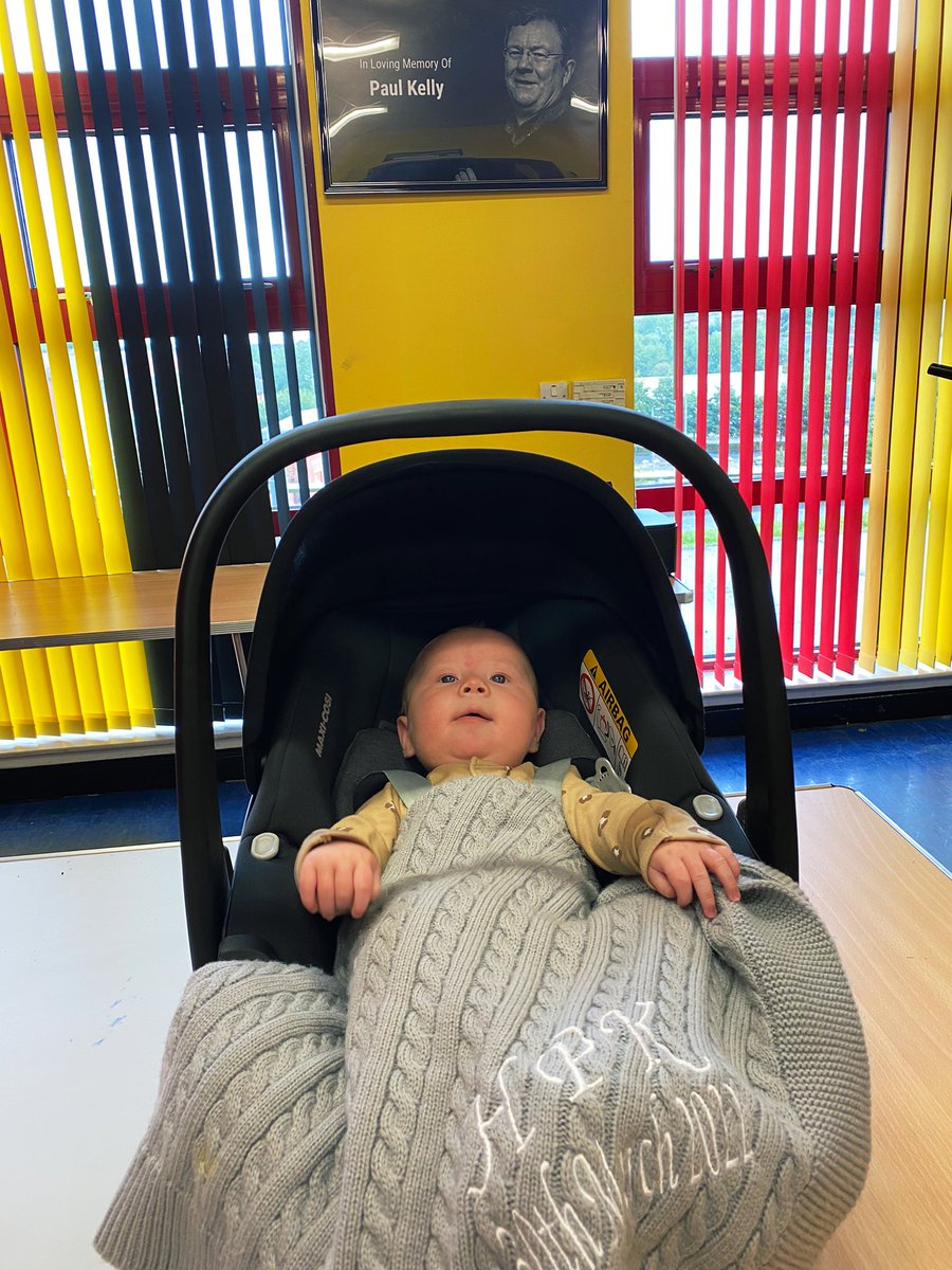 kevinkelly1991's tweet image. 6 months of wee Harry Paul Kelly! 💚

Oh how you’re granda would be so proud of us wee man! 
#family #gettingbig #meyouandmum