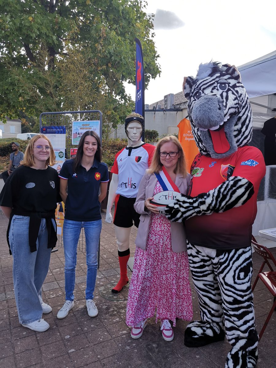 ErsiliaSoudais's tweet photo. Retour en images sur les forums d'associations d'#Othis et de #DammartinEnGoele ce week-end ⤵️

#association #rentree2022 #seineetmarne #Circo7707 https://t.co/KEoz5RM6Wa