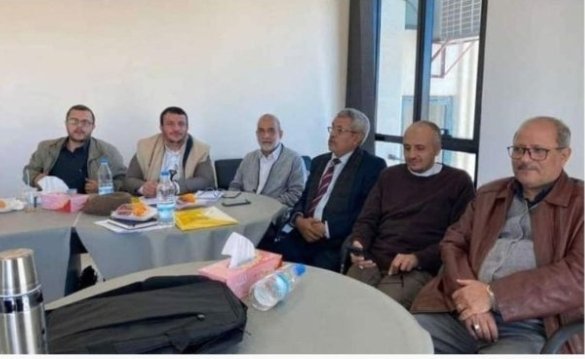 Alasylalbar's tweet photo. وفد رفيع المستوى من حزب الأصلاح في ضيافة الحوثي في صعده لبحث التطورات على الساحة اليمنية بتنسيق مع حمود المخلافي؛
يعني الحوثي والإصلاح سمسم؛
أيش عاد باقي نعنع؛
هل ادرك أبناء الجنوب والتحالف العربي مكر هؤلاء؟؟👇 https://t.co/tNSAlKix0i
