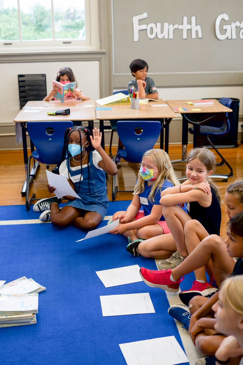 explorewithCHDS's tweet photo. First day of school pictures loading in 3… 2… 1… 📸🤩 We’re ready for an awesome year! 

See more photos from our first day on Facebook. https://t.co/55J2eVCyxX