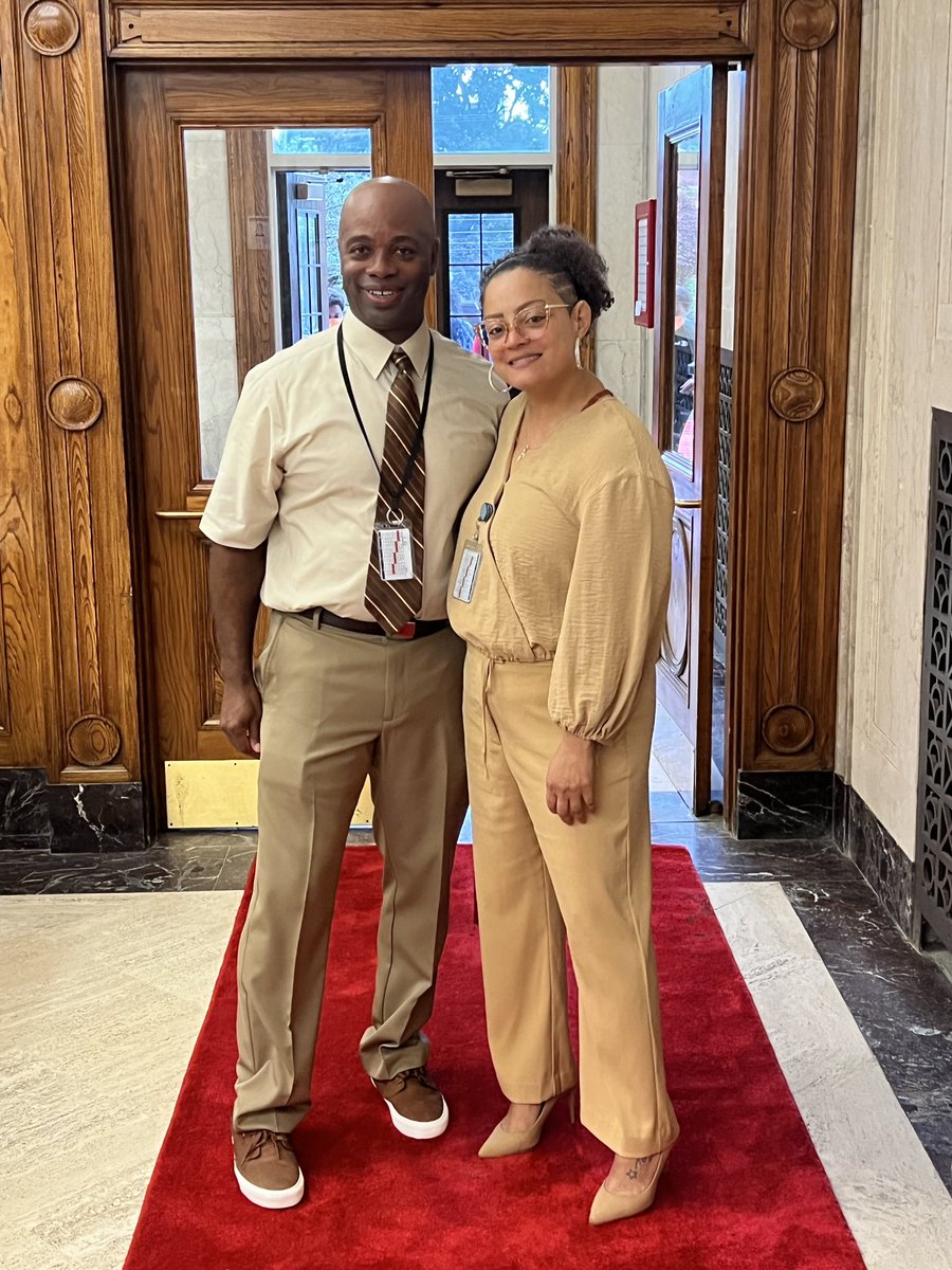 RCSDFranklin's tweet photo. At Franklin Lower we literally rolled out the red carpet to greet our scholars for the new year. A huge shout out to Ms. Lewis for setting the vibe and and bringing such joy to the first day of our 3rd year as a school. @RCSDNYS @drpeluso https://t.co/ViyqjBmznX