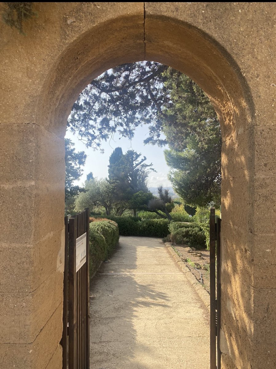 Dylan__Jamison's tweet photo. Generally, what’s on the other side of pain, struggle and heartache is…

joy, confidence, renewal and a new understanding of one’s self. 

#twitter #love #growth #fitness #bodybuilding #trending #photography #mindfulness #meditation #nature #traveling #travelphotography https://t.co/KOh3WdZBPO