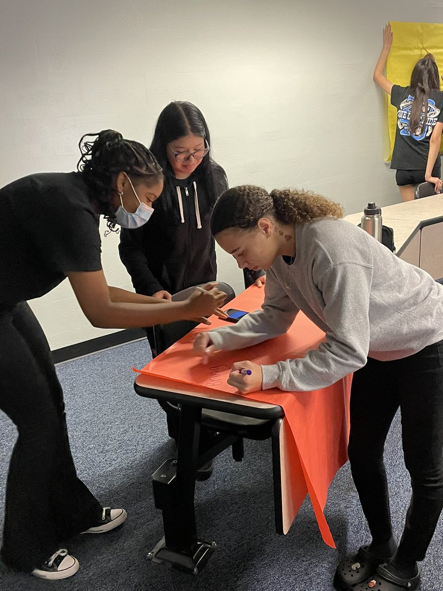 LadyLoboHoopz's tweet photo. LadyLoboHoopz is back &amp; we’re looking for new members to add to the pack! Players, managers &amp; trainers are invited to our interest meeting this Friday from 4:30pm-5:15pm in the teaching theater!! Come join us &amp; bring a friend with you! #ladylobohoopz https://t.co/v0YMXWUNpu