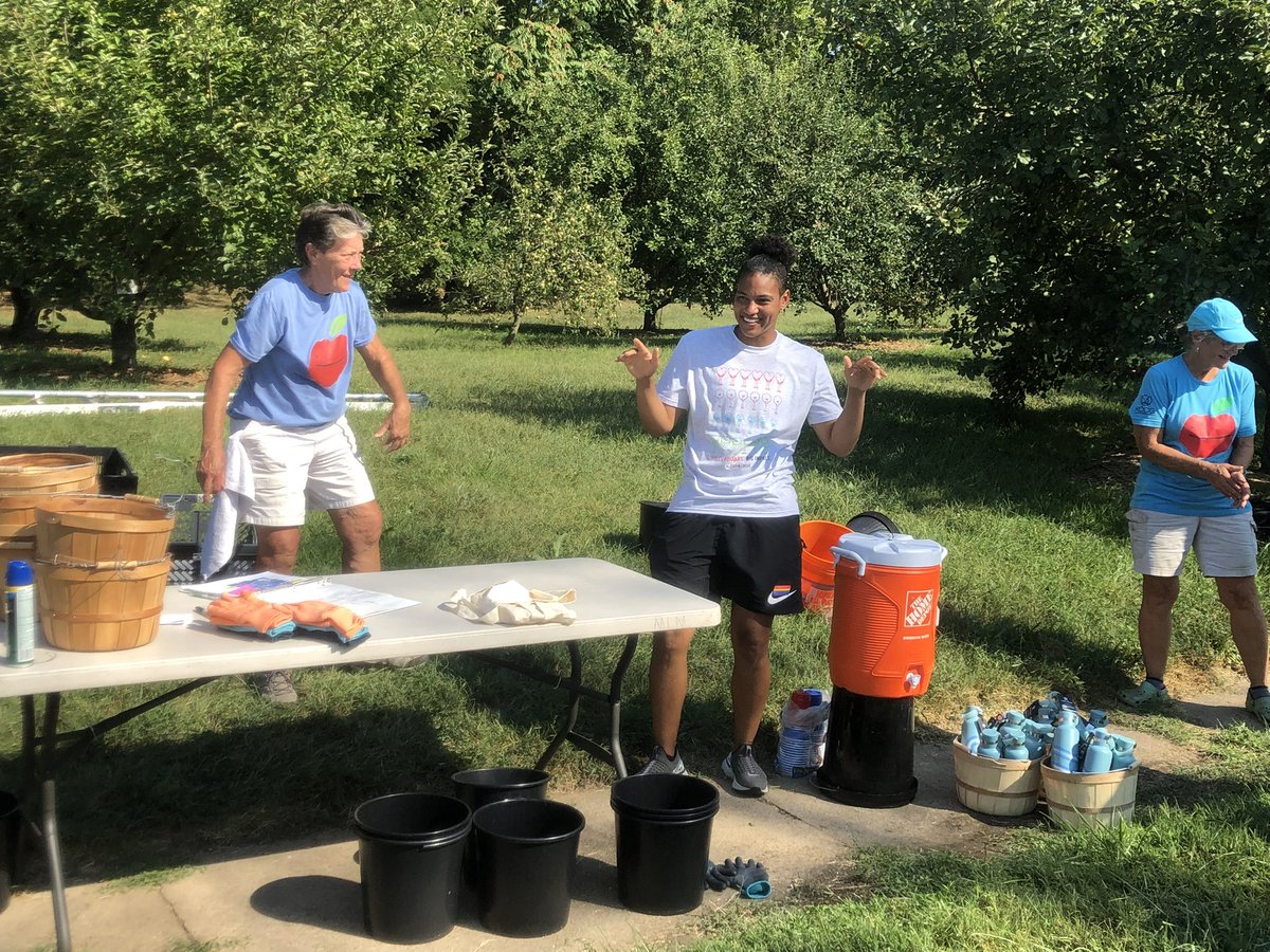 BlueKC's tweet photo. Blue KC, @thekccurrent, and the @GivingGrove are teaming up to give the boot to hunger. For every save by goalkeeper @ADizzle23, Blue KC will donate $100 in support of her “Playing for Trees” campaign. More: https://t.co/KzOBJJicTn #HungerActionMonth #EndHungerKC https://t.co/lK1Obpoupw