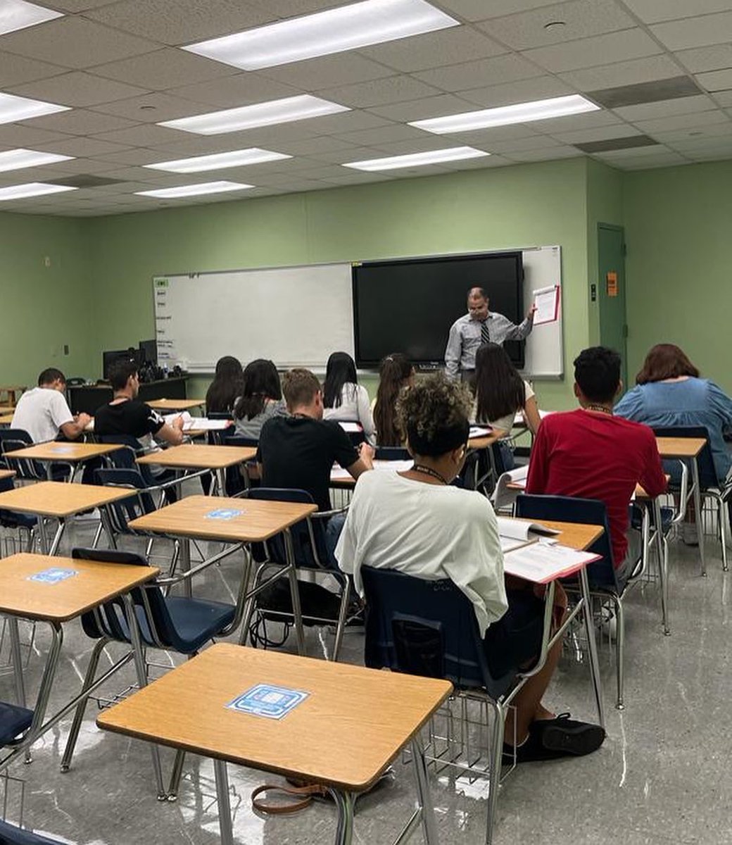 sunset_adult_ed's tweet photo. Miami Sunset Adult Education students meeting with Youth Coop on Workforce Development month to prepare for employment 
#workforce #UpskillGetThere https://t.co/7wHFDff6ru