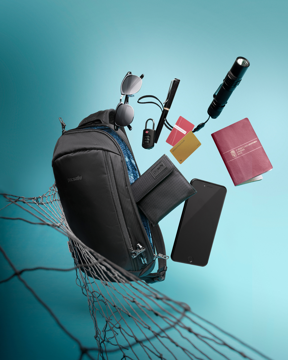 Pacsafe's tweet photo. Struggling to fit everything into a crossbody, but don't want to carry a big backpack?
The Vibe 325 ECONYL Sling Pack is the perfect in between option.
Made with @ECONYL regenerated nylon.
#Pacsafe #Vibe325 #slingpack
#protectwhatsvaluable #antitheft #antitheftbag https://t.co/tOOHVRrg2P