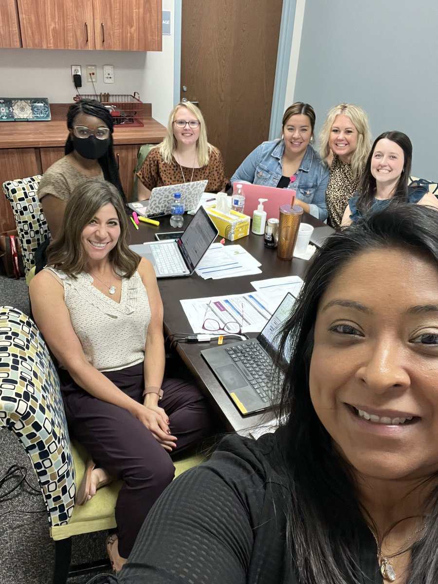 ChristyAlvare14's tweet photo. Thank you to @stephanieLCZ for working with my instructional leadership team the last few days. Progress proceeds performance. No one goes backwards. #Lead4ward #FloydFamily @CgossM https://t.co/LImjOlaPui