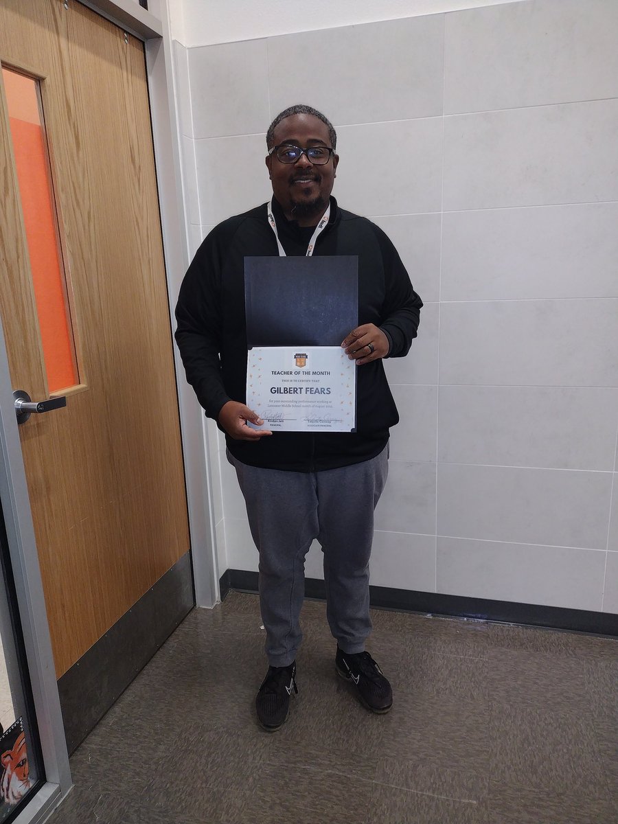 cobbs_ms's tweet photo. Congratulations to Our OUTSTANDING LMS August MVPs of the Month!!!! Teacher, Staff, & Students of the Month! ๐ช๐พ๐ฏ๐๏ธ๐๐พ๐๐พ๐งก๐ค๐ฏ #GameOnLMS #TigerUp #LancasterMiddleSchool @ERLancasterMS https://t.co/My7rsRfQ1U