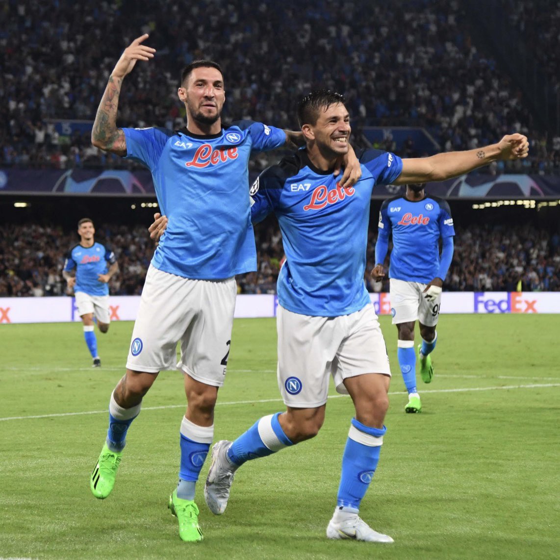 sscnapoli's tweet photo. ✨ BUONANOTTE ✨ https://t.co/9d2PIHzWM3