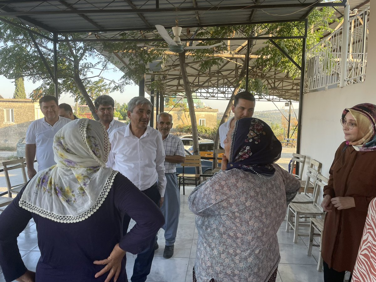 myahlizade's tweet photo. 📍#Tarsus #Sucular

 Milletvekilimiz  @alicumhurtaskin  İlçe Baş @hasanpoda İl Başkan Yard  @mahsumsevimli @iakagunduz  İlçe teşk Gençlik Kolları Bşk ve Kadın Kolları ile Sucular Mah ve muhtarımız Mustafa Yıldırım’ı ziyaret ettik, mahallemiz sorunlarını ve taleplerini dinledik. https://t.co/bq2BOG868k