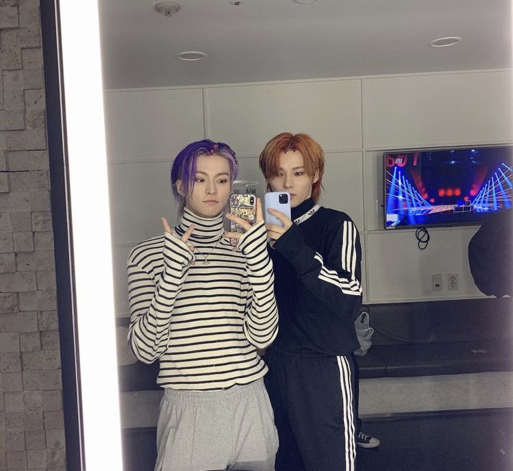 urfavs_bts's tweet photo. Romin and Wonhyuk’s gfs🤭 @ilyeohae #ELSD #elast #ElastSelcaDay https://t.co/KwCOBzr3Dx