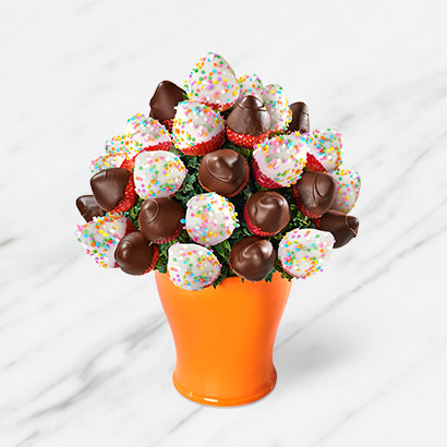 SI_edible's tweet photo. Happy National Dipped Fruit Week! 🍫 Save $15 with code BERRIES15 🍓
#statenisland #delivery #fruit #healthytreats #gift #baby #birthday #anniversary #ediblearrangements #love #flowers #cupcakes #getwellsoon #emoji #cheesecake #bff #fall #gamedaygifts #NationalDippedFruitWeek https://t.co/8XtLm8YIOJ