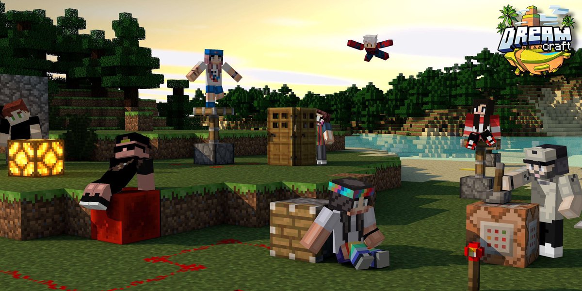 Me ven muy de chill pero estoy tramando algo ya, ESTAMOS A NADA DE QUE EMPIEZE ESTO!! 

DREAMCRAFT EL COMIENZO

twitch.tv/canoli22