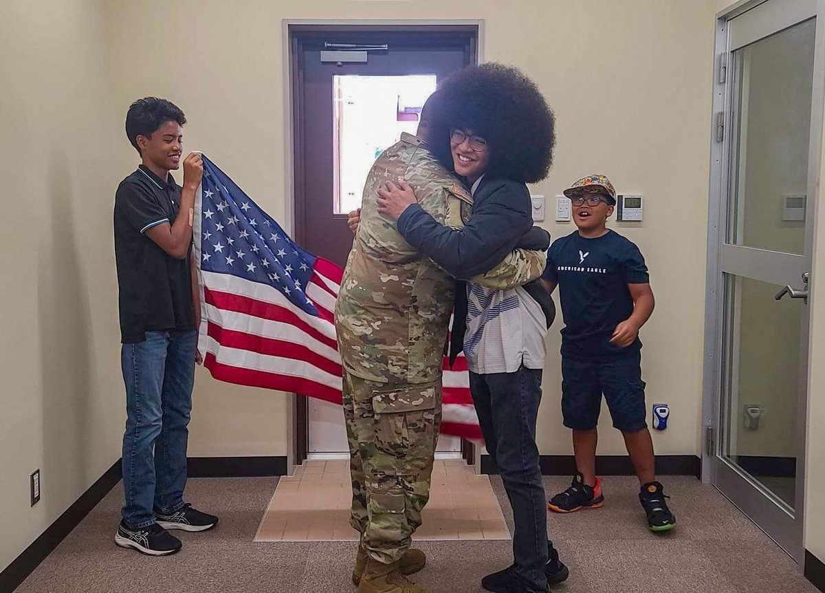 Full circle: Father enlists son at same Japan post where he joined Army Read the entire story here ⤵️ army.mil/article/259989 #FutureSoldier | #CallToService | #ServeWithUs