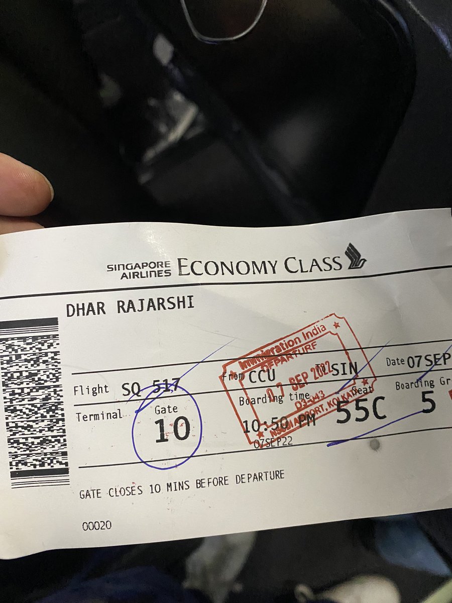 iRajarshidhar's tweet photo. @SingaporeAir @SingaporeAirID wasn’t even given a meal today. Disappointed. https://t.co/kTF9lVSEXM