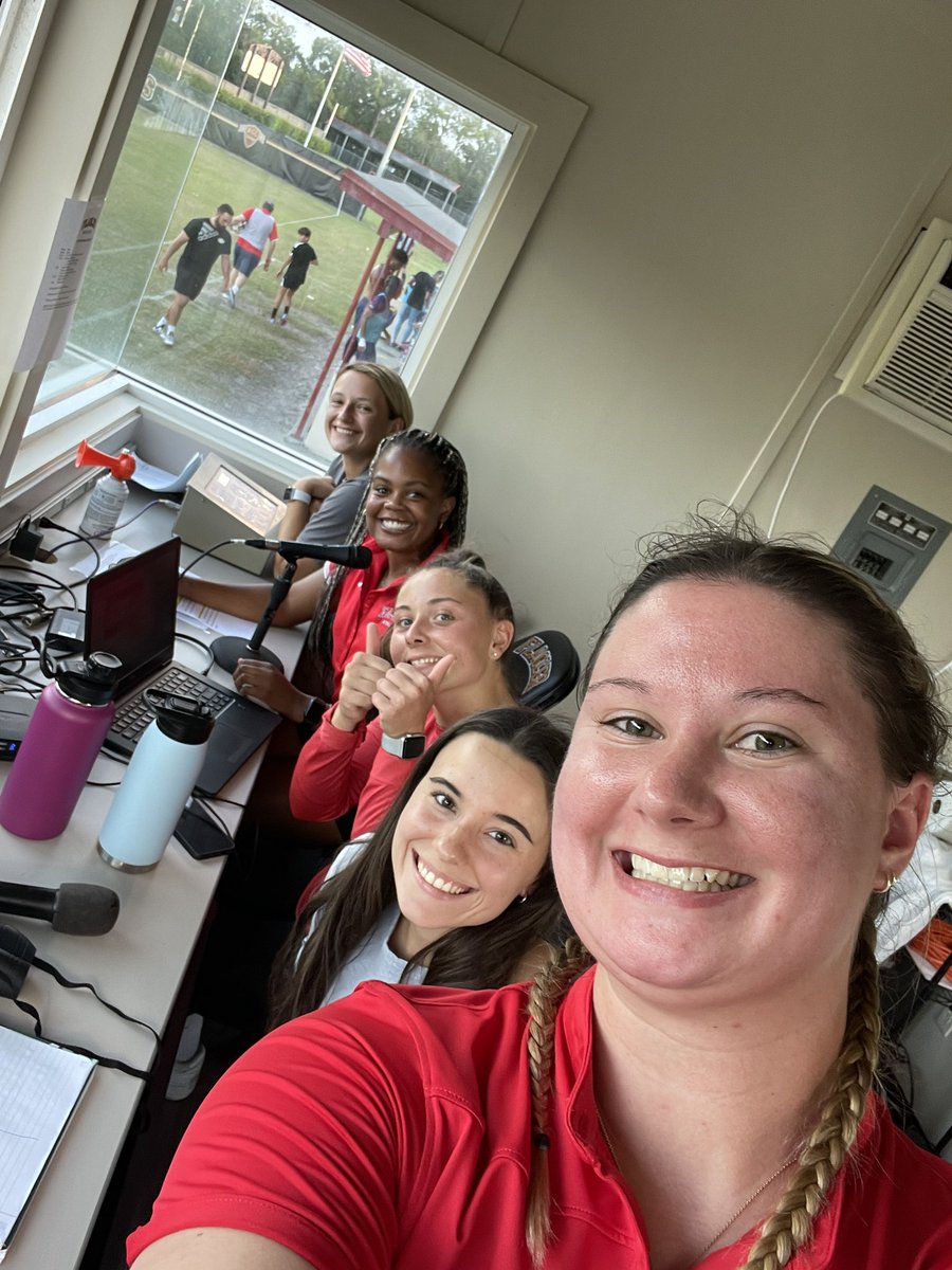 ALL FEMALE PRESS BOX FOR @flaglermsoc!!!!

#SupportWomeninSports