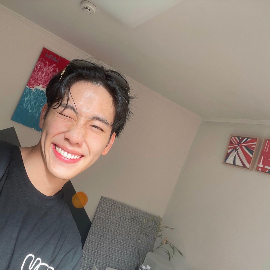 KxmEdward's tweet photo. ᅠ✦ㅤㅤ▎𝙺𝙸𝙼 𝙴𝙳𝚆𝙰𝚁𝙳  ⦂  
                             𝐚𝐜𝐭𝐮𝐚𝐥𝐢𝐳𝐚𝐜𝐢𝐨́𝐧 𝐝𝐞 𝐈𝐍𝐒𝐓𝐀𝐆𝐑𝐀𝐌  

— Hace dos semanas que regrese a casa y aún no me acostumbro al horario. https://t.co/psJKvqtDiz