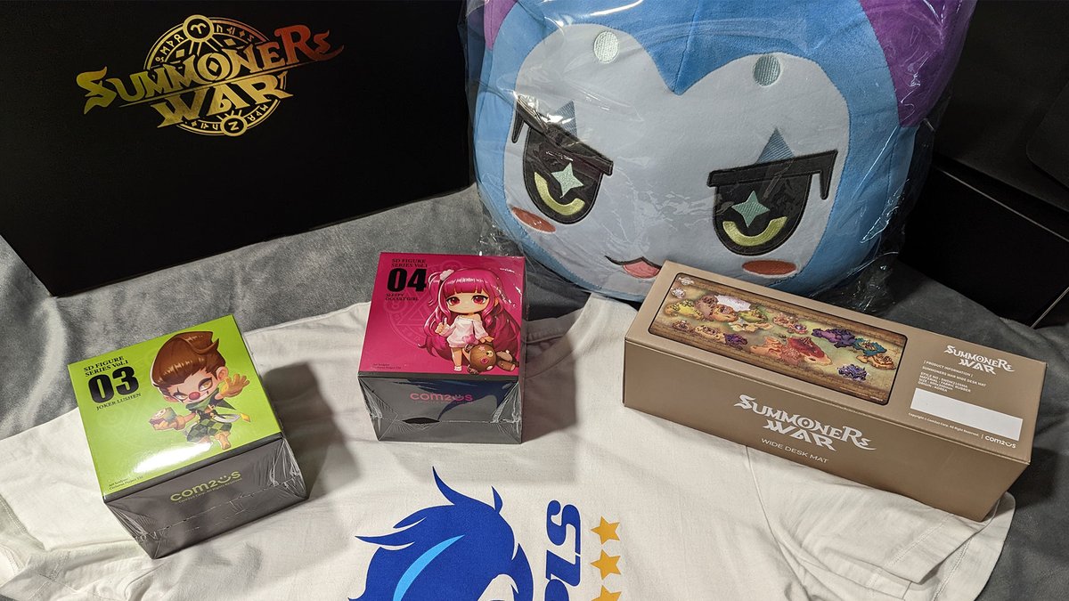 ::GIVEAWAY:: Win a <a href="/Com2uS/">Com2uS USA</a> official <a href="/OFFICIAL_SWLC/">Summoners War: Lost Centuria</a> Merchandise gift box!

MUST COMPLETE ALL TO QUALIFY
1. Retweet this message
2. Like <a href="/GLYFENation/">G-LYFE Nation</a>
3. Enter in our community Discord's #Giveaways channel! discord.gg/2eTqh5R

#GLYFE #GamingLyfe #Giveaway #Giveaways