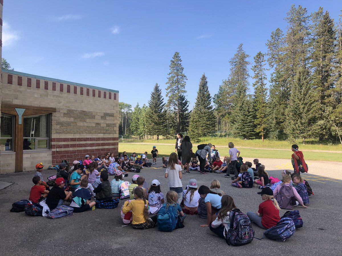 What a great first few days back <a href="/bandedpeakrvs/">Banded Peak School</a>! Today we spent the entire day outdoors. This included our music lesson, too 🎵🌲🏃‍♀️#rvsed #abed