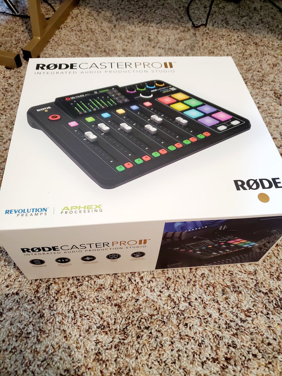 thechicanoknox's tweet image. New toy for your boy. @rodemics #rodecasterpro2 #podcast #Bibletheory