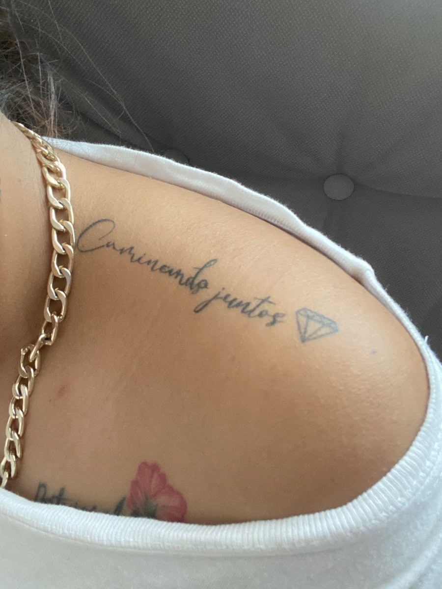 brempntj's tweet photo. “Tatúate algo que te guste mucho”

Yo: https://t.co/WSvfVC9Ep1