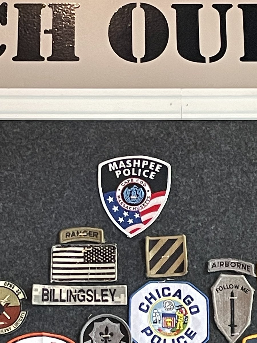 Sharon_Fulone's tweet photo. Our new favorite Savannah pub has a Heroes board and look where they placed the Mashpee Police patch💙#mpdistops #thedraftroom#backtheblue https://t.co/7IVTmHLhb6