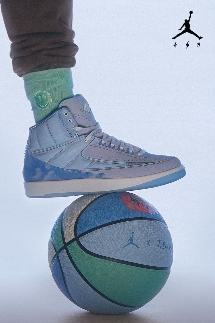 J Balvin returns to Nike with another collaboration but this time on a Jordan 2 Retro. Will collaborations like these help the popularity of the Jordan 2 among the wider population? We don’t think so…. #SKFAM