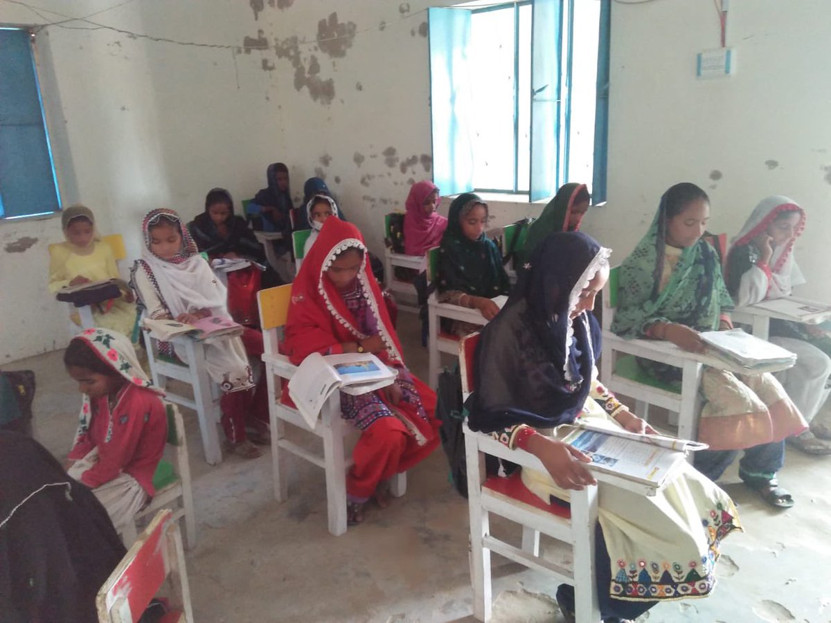 CalpakEdu's tweet photo. Our @SEFSindh adopted schools in Tharparkar are open with great attendance. Our goal is make learning fun! #girls #stem @SEFSindh @SELD_Sindh @PowerUSAID #Uspak #DrGwenHecht @anilaali #calpakedu https://t.co/5ZUZCGuxCd