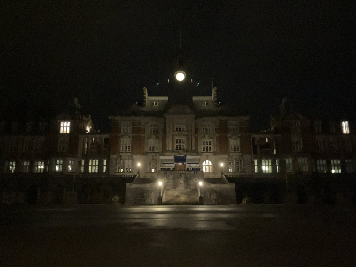 RNReserve's tweet photo. As @DartmouthBRNC sleeps, it’s the penultimate day of 2022’s Accelerated Officers Programme and our Officer Cadets are ready to pass out of the fast track training course and take their place as leaders in the #RoyalNavalReserve 💥 

Join us here as we celebrate their success ⚓️ https://t.co/hDyqtRTIAg