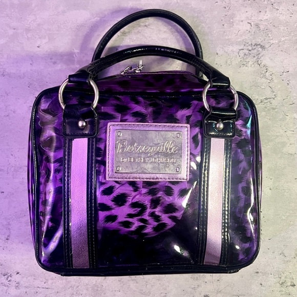 bluepugdesign's tweet photo. So good I had to share! Check out all the items I'm loving on @Poshmarkapp from @PaulaBe62843679 #poshmark #fashion #style #shopmycloset #loft #betseyjohnson #talbots: https://t.co/VuVU2Zfz1f https://t.co/UuaQv11Zf9