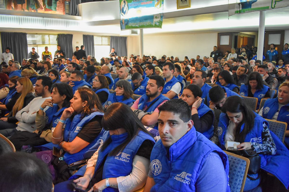 Participamos del acto en CGT que rubricó la firma del convenio marco  entre <a href="/SRTArgentina/">Superintendencia de Riesgos del Trabajo</a> y <a href="/SaludCgt/">Salud Laboral CGT</a>.La finalidad del convenio es desarrollar proyectos y actividades que apunten a mejorar el medio ambiente laboral de lxs trabajadorxs.<a href="/CarlosPerezSEC/">Carlos Pérez</a> <a href="/sabriparedessec/">Sabrina Paredes</a> #SoyComercio