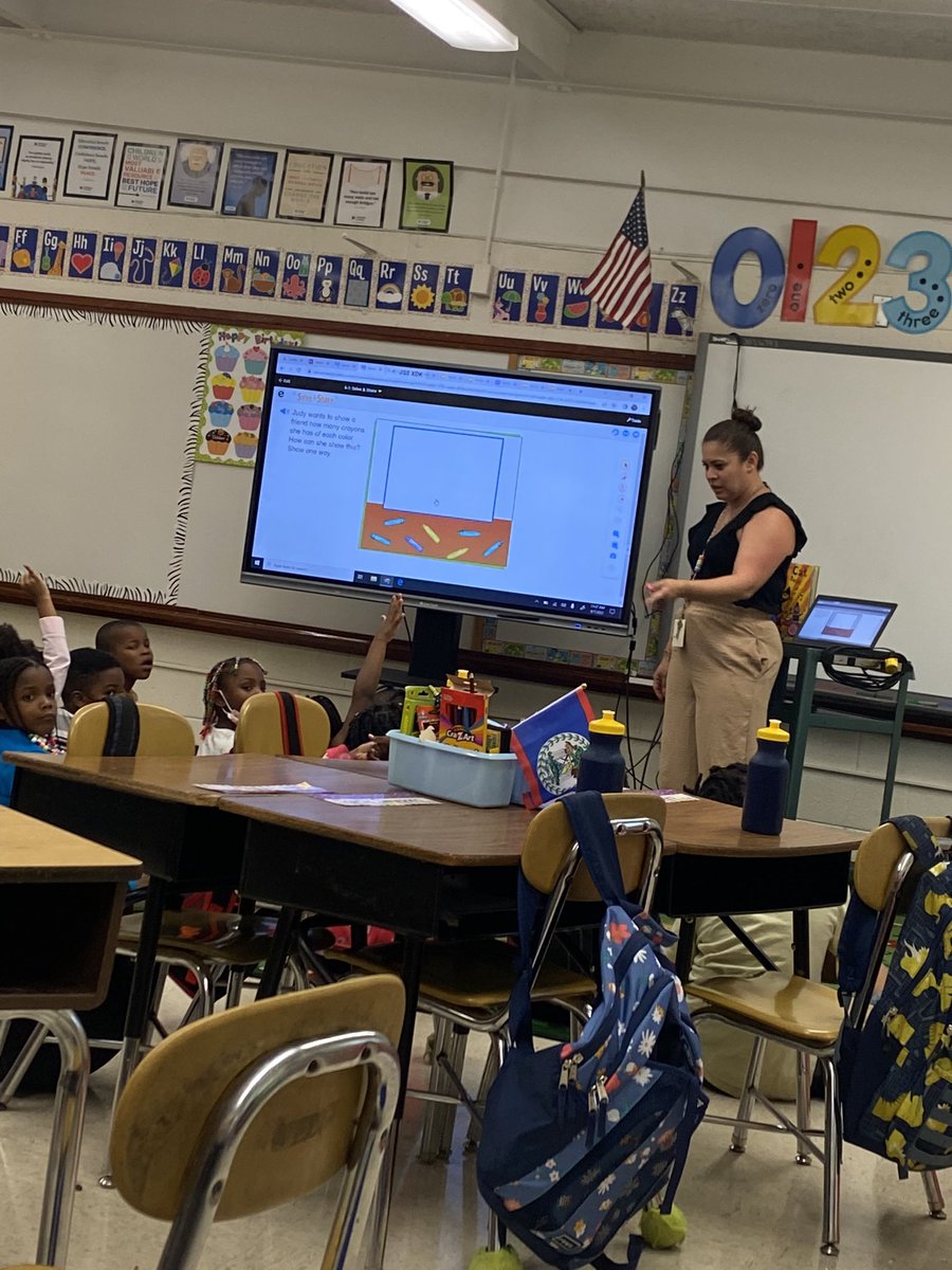 astone0812's tweet image. Ms. Alaniz set the bar high today with our first model lesson of the year! @EasleyElem @JessAlaniz10 @Michelletemp5 #feesallstars #ccsk5math