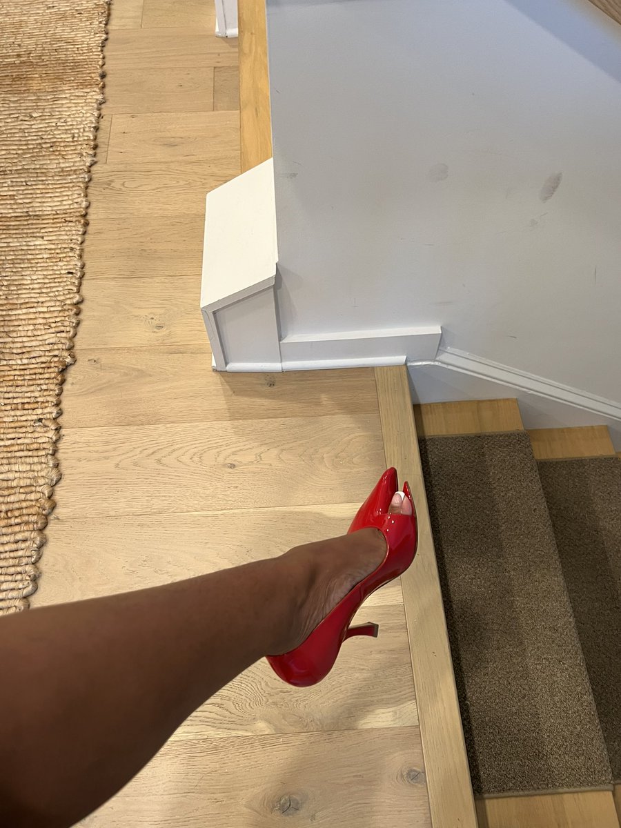 dearra's tweet photo. about to be steppin on bitches in these junts too 😂 https://t.co/HOT9BGSDAI