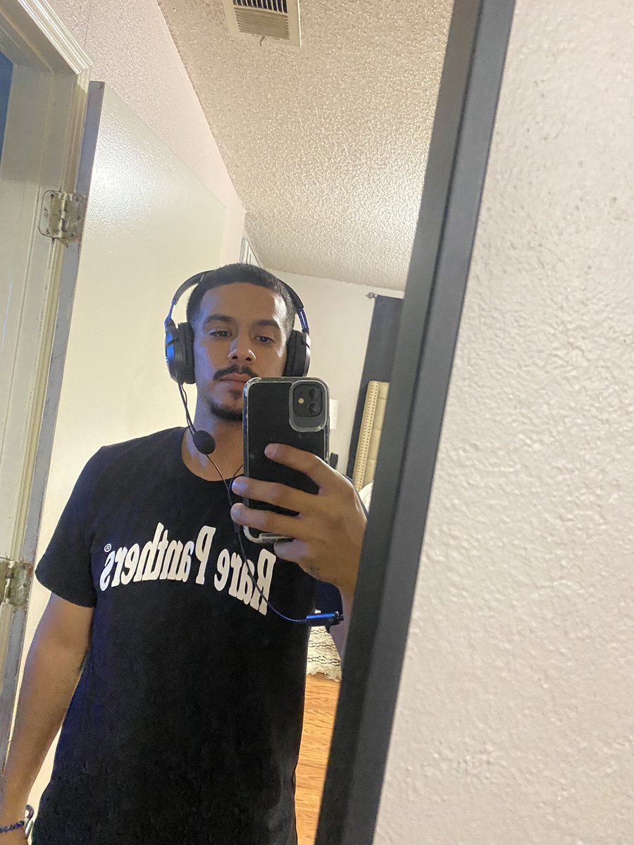 Junior1993__'s tweet photo. Putting in work in my @RarePanthers shirt tho! #RarePanthers #BandyLandβπβ¨ππββ¬ https://t.co/b4PJtYlNkI