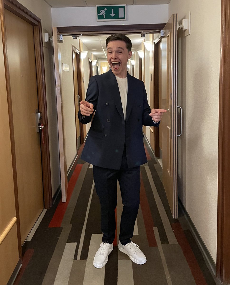 harrysurplus's tweet photo. Launch Show 2022 @BBCStrictly 🕺🏻✨ there are some SURPRISES! You’re all going to love it. ❤️ https://t.co/uS8QW2Bk4q